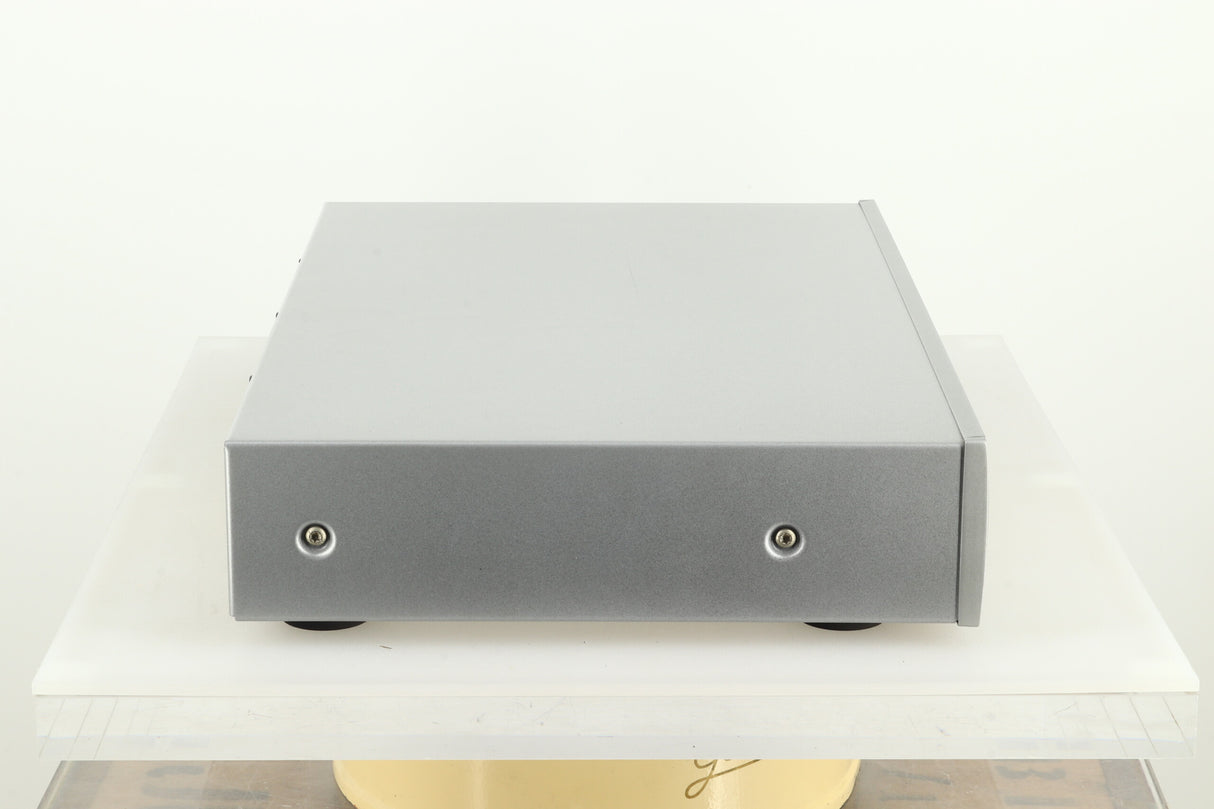 Arcam DiVA CD82 24-Bit CD Player - Silver