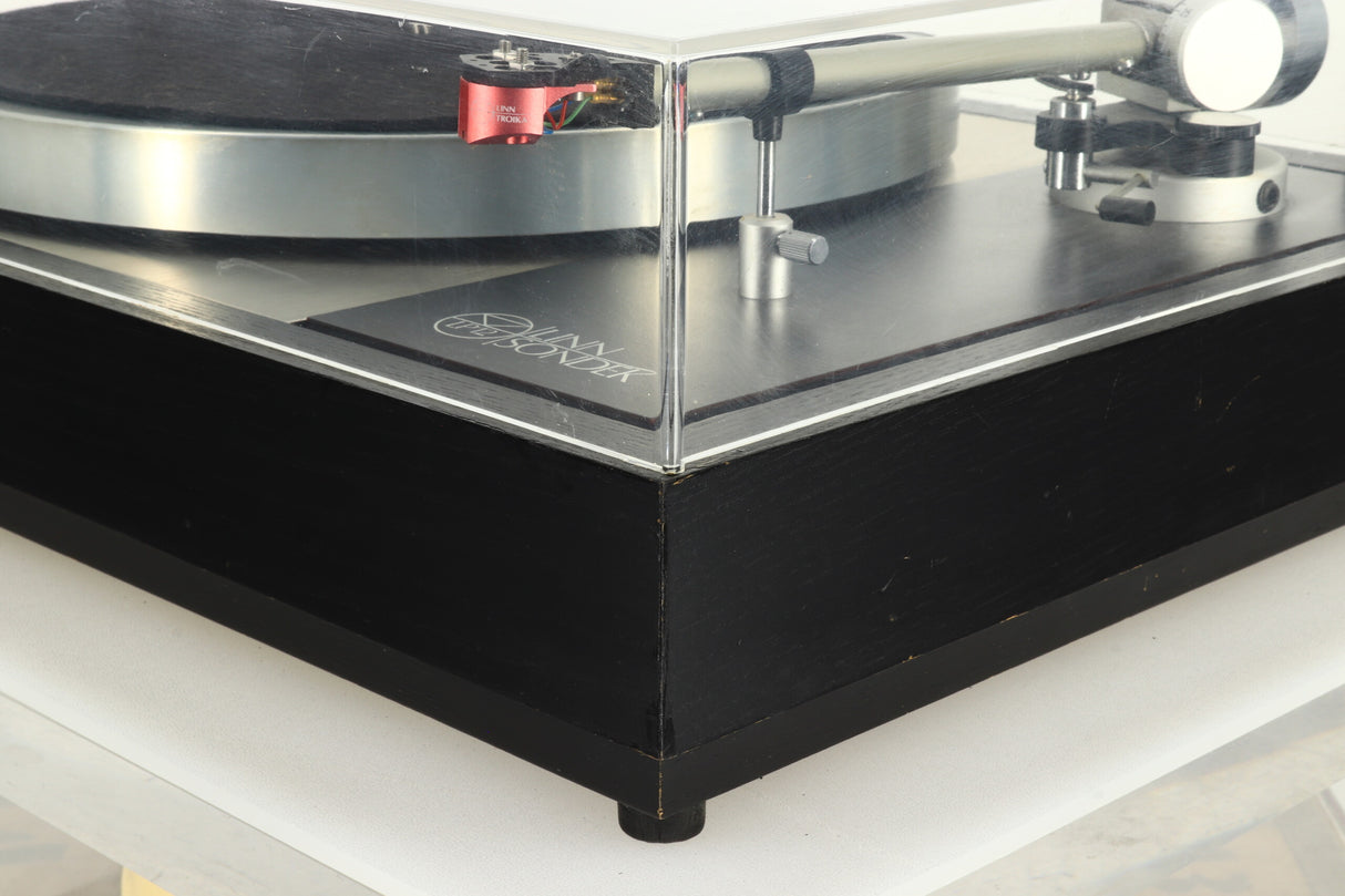 Linn LP12 Turntable - Black / Ittok Tonearm / Troika Cartridge