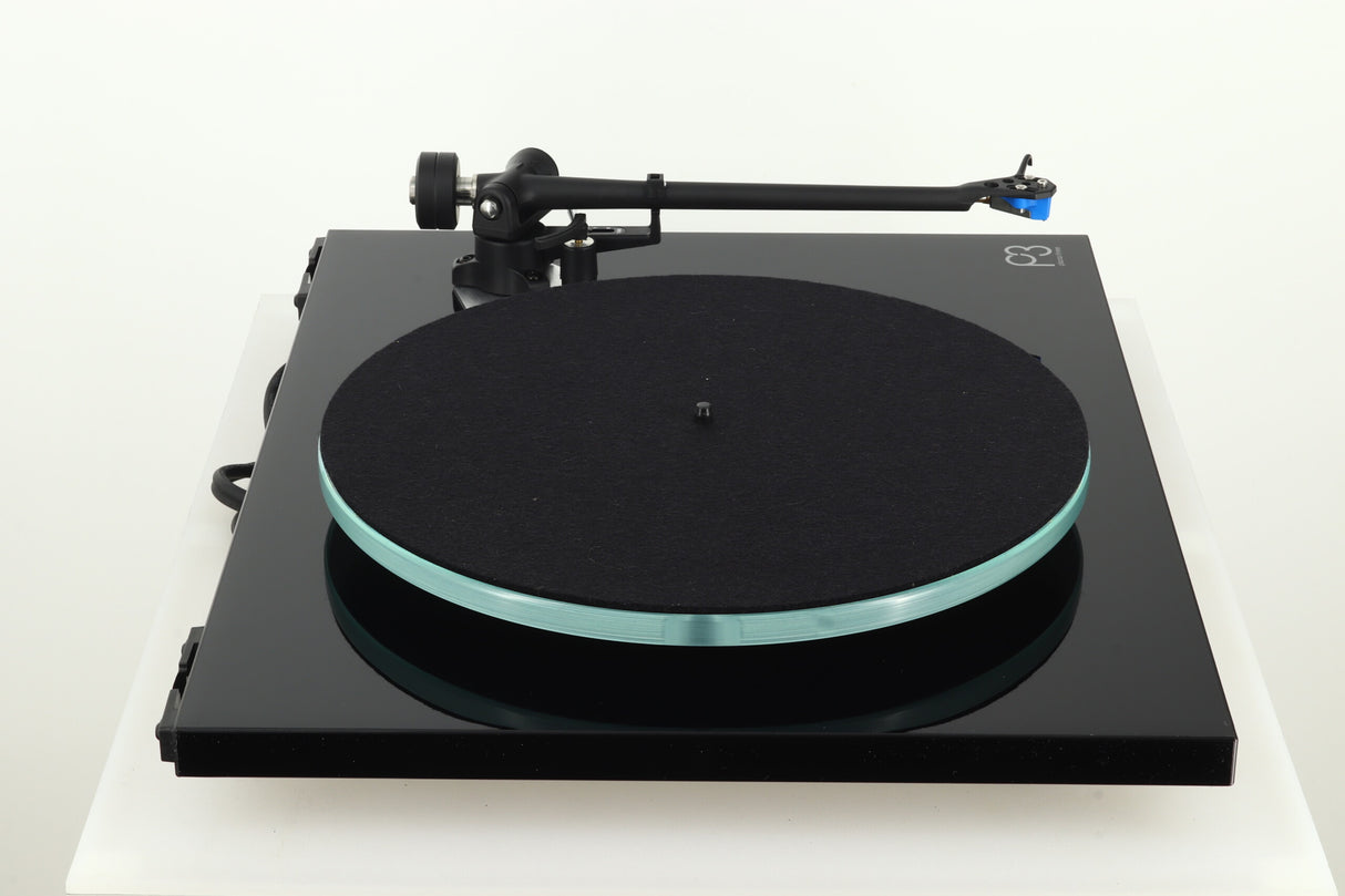 Rega Planar 3 Turntable - Black / Elys 2 Cartridge