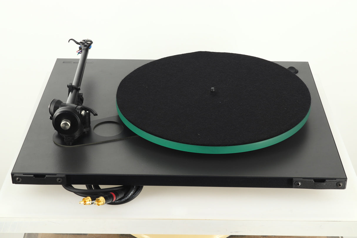 Rega RP3 Turntable - Black / Elys 2 Cartridge