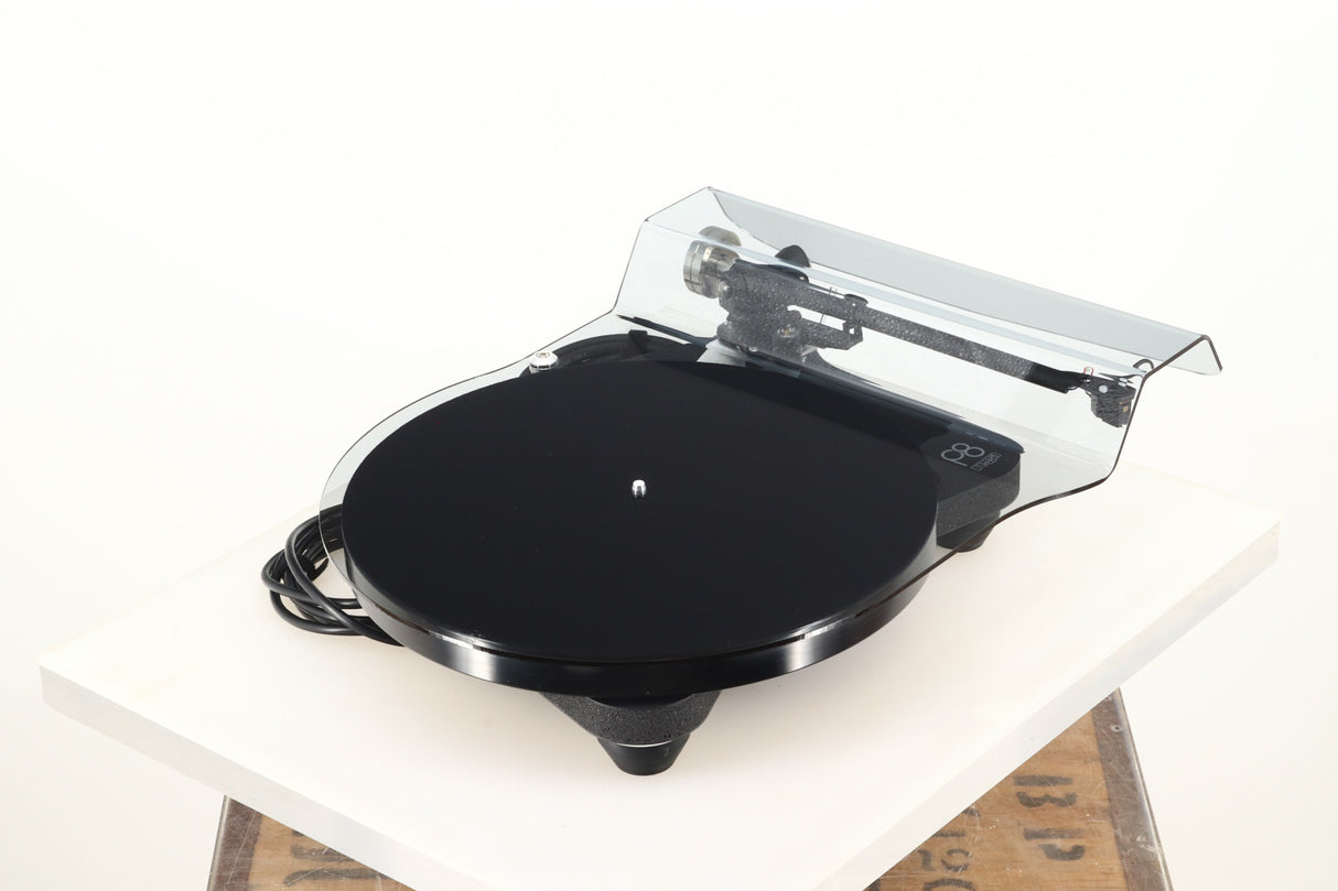 Rega Planar 8 Turntable / Hana MH Cartridge - Black