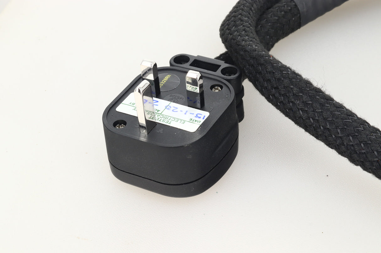 Russ Andrews EVO 500 Powerkord 1.0m / 10A Rhodium UK Plug / C15 Rhodium Wattgate Connector