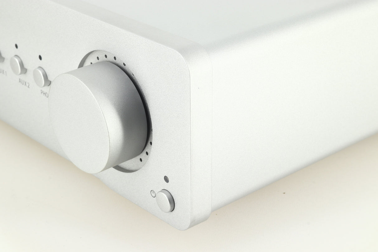 Quad Vena II Play Integrated Amplifier - Silver