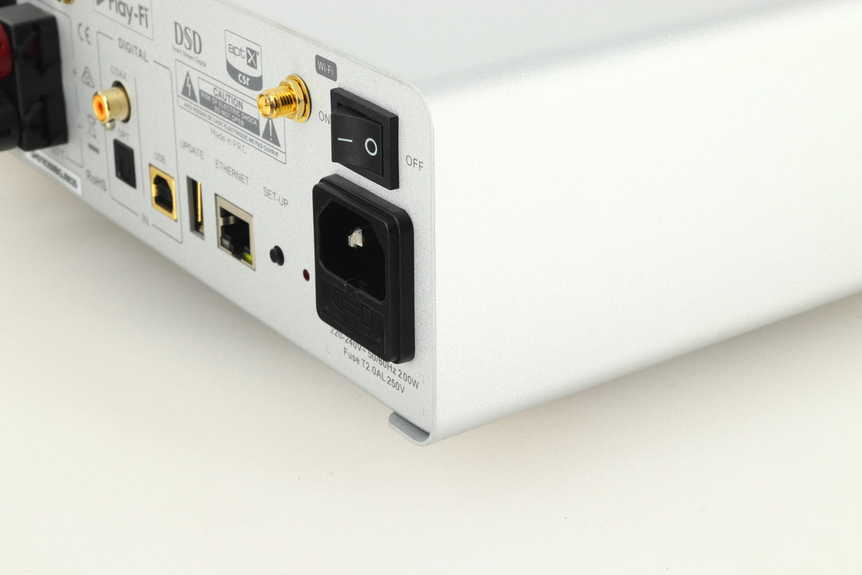 Quad Vena II Play Integrated Amplifier - Silver