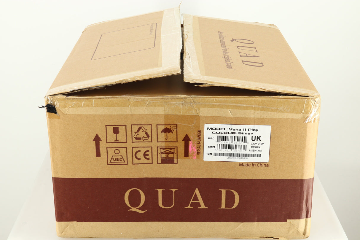 Quad Vena II Play Integrated Amplifier - Silver