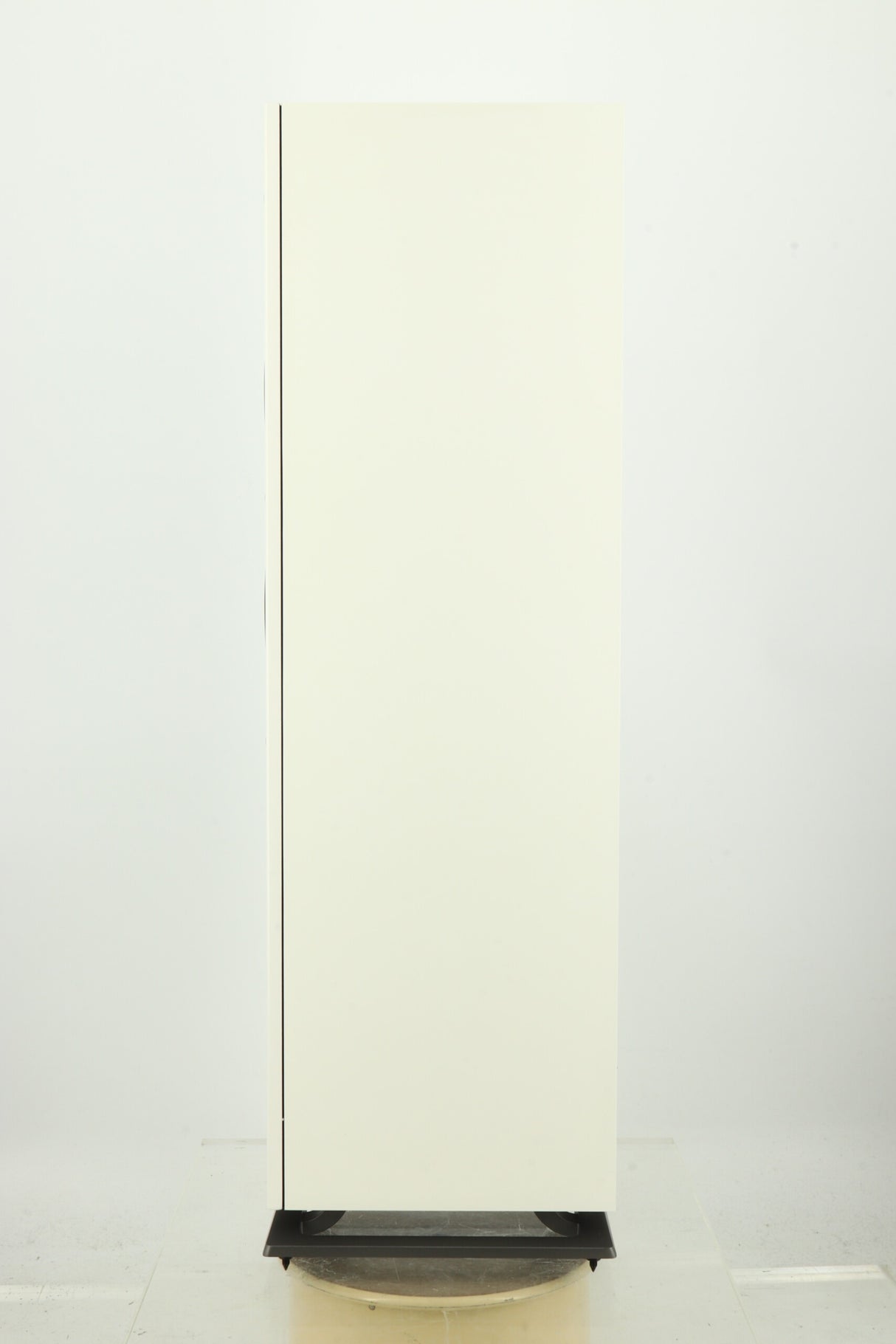 Dali Oberon 5 Floorstanding Speakers - White