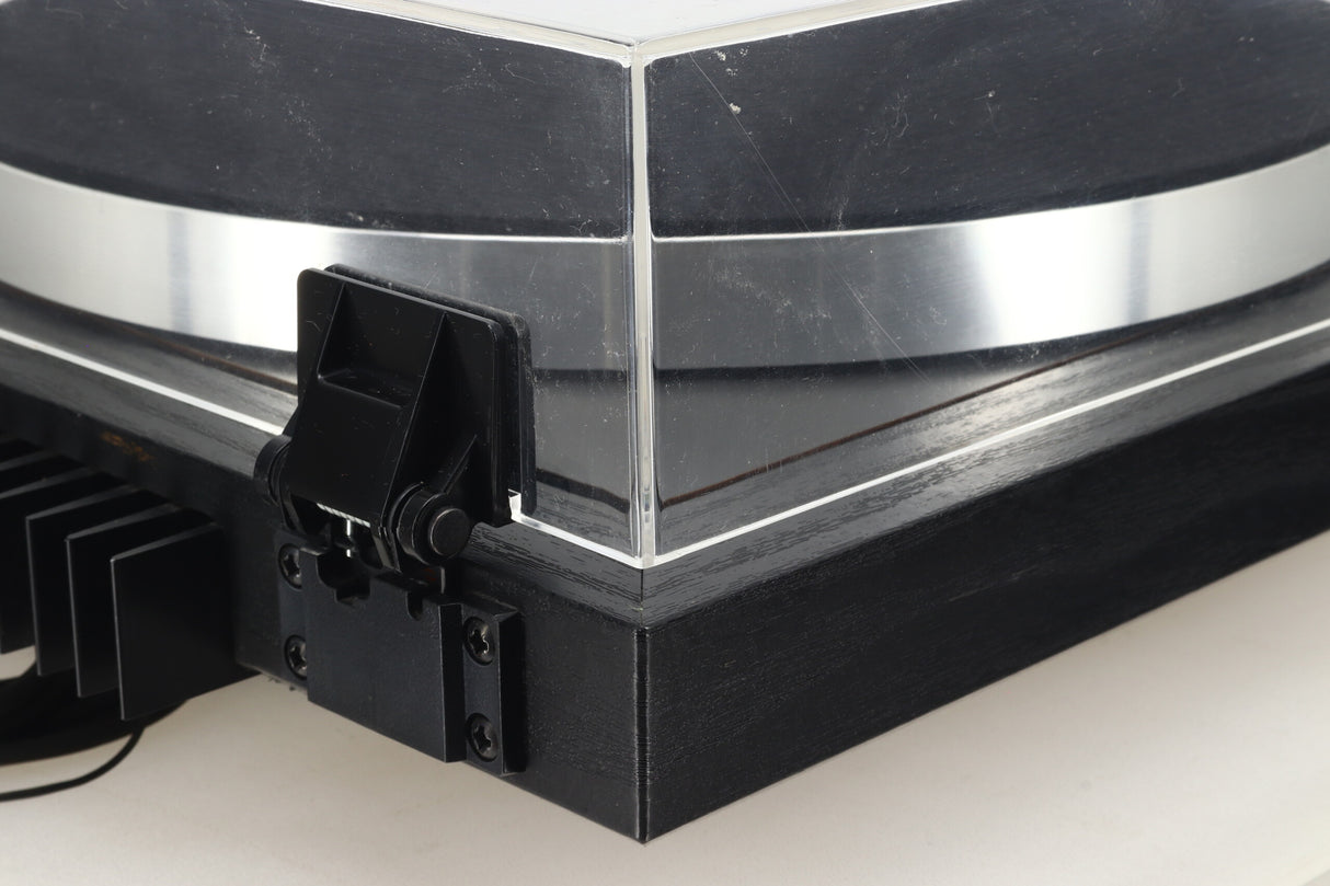 Linn Axis Turntable / Basik Plus Tonearm / K-9 Cartridge