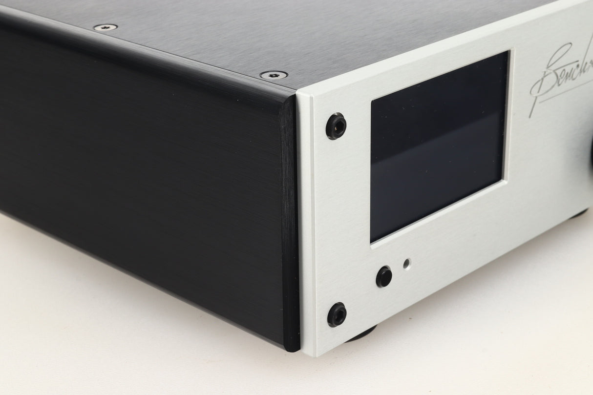 Benchmark LA4 Pre Amplifier - Silver