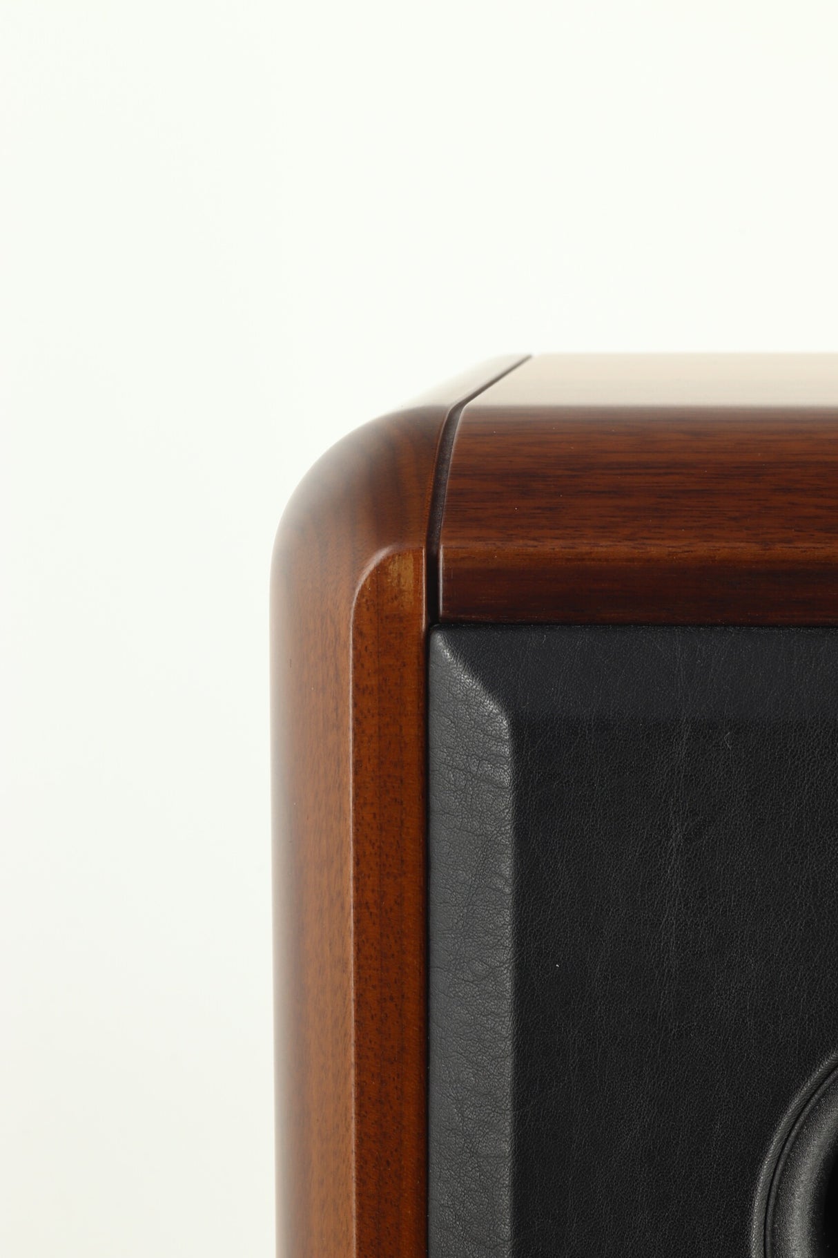 Sonus Faber Minima Amator II Standmount Speakers - Walnut