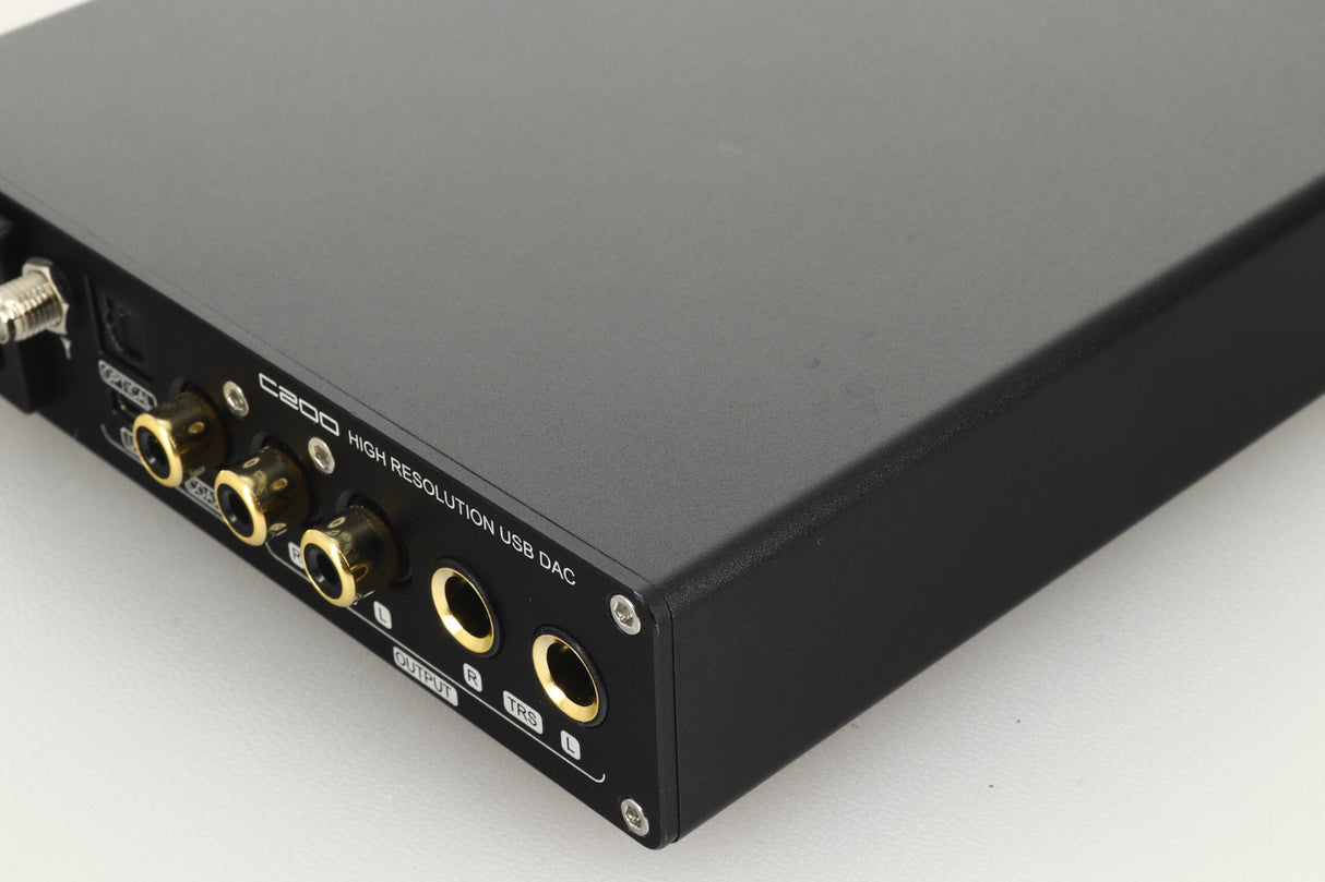 SMSL C200 Digital To Analogue Converter / Headphone Amplifier