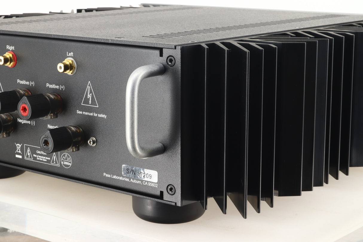 Pass Labs XA25 Power Amplifier - Silver