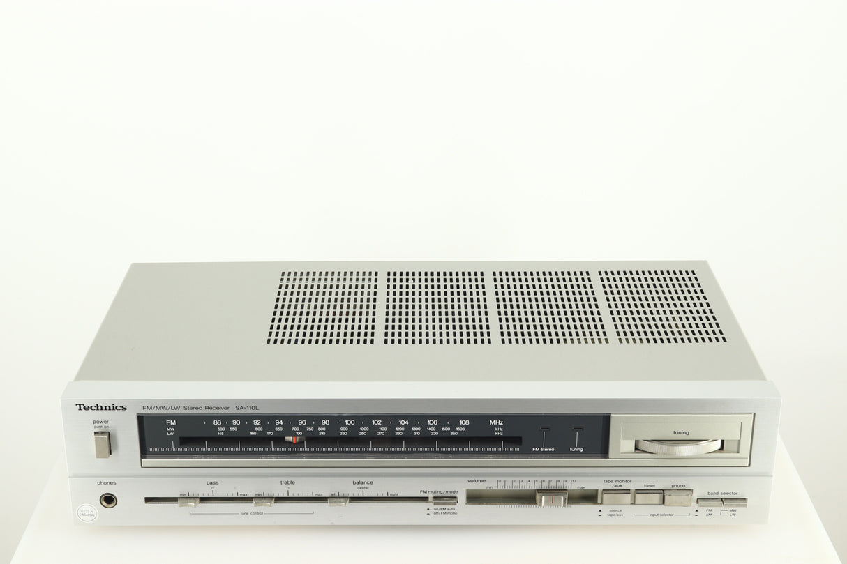 Technics SA-110L FM/AM Stereo Receiver - Silver