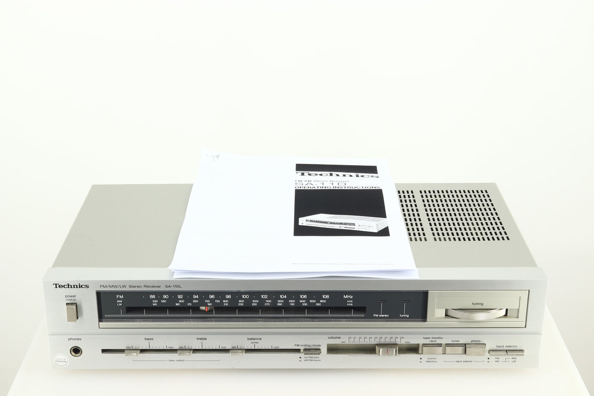 Technics SA-110L FM/AM Stereo Receiver - Silver