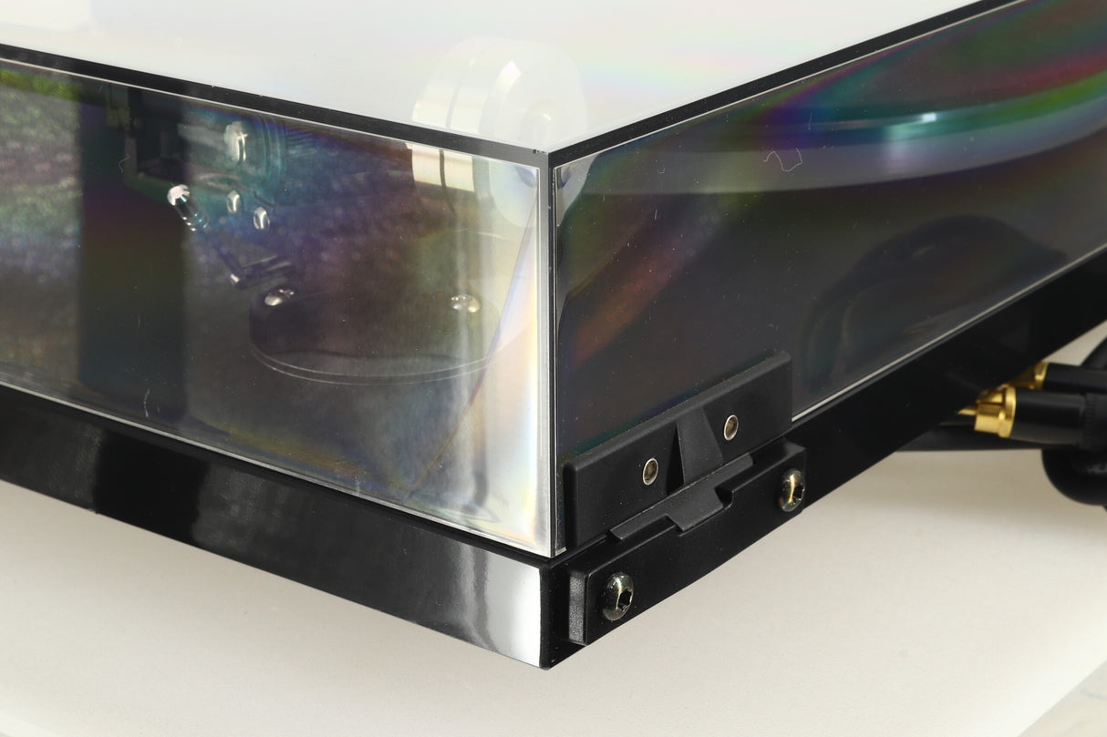 Rega Planar 6 Turntable / Ania Cartridge - Black