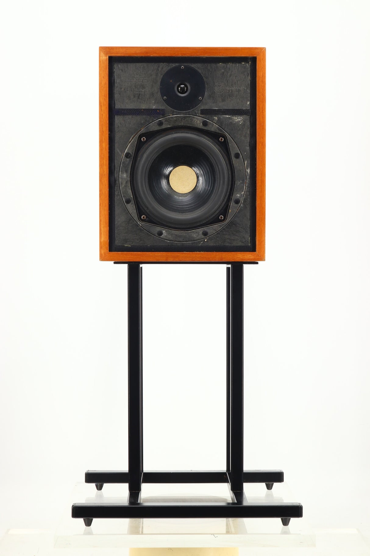 Linn Isobarik Sara Loudspeakers - Cherry & Stands