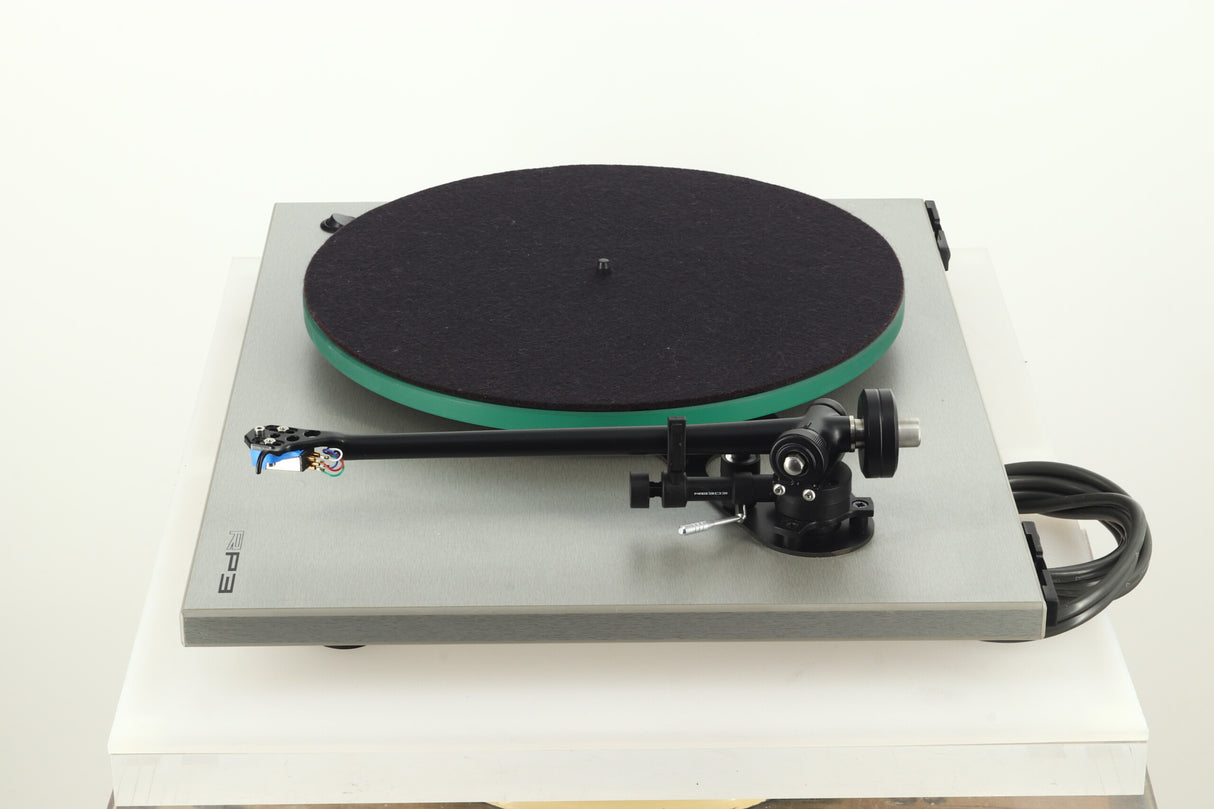 Rega RP3 Turntable - Silver / Elys 2 Cartridge