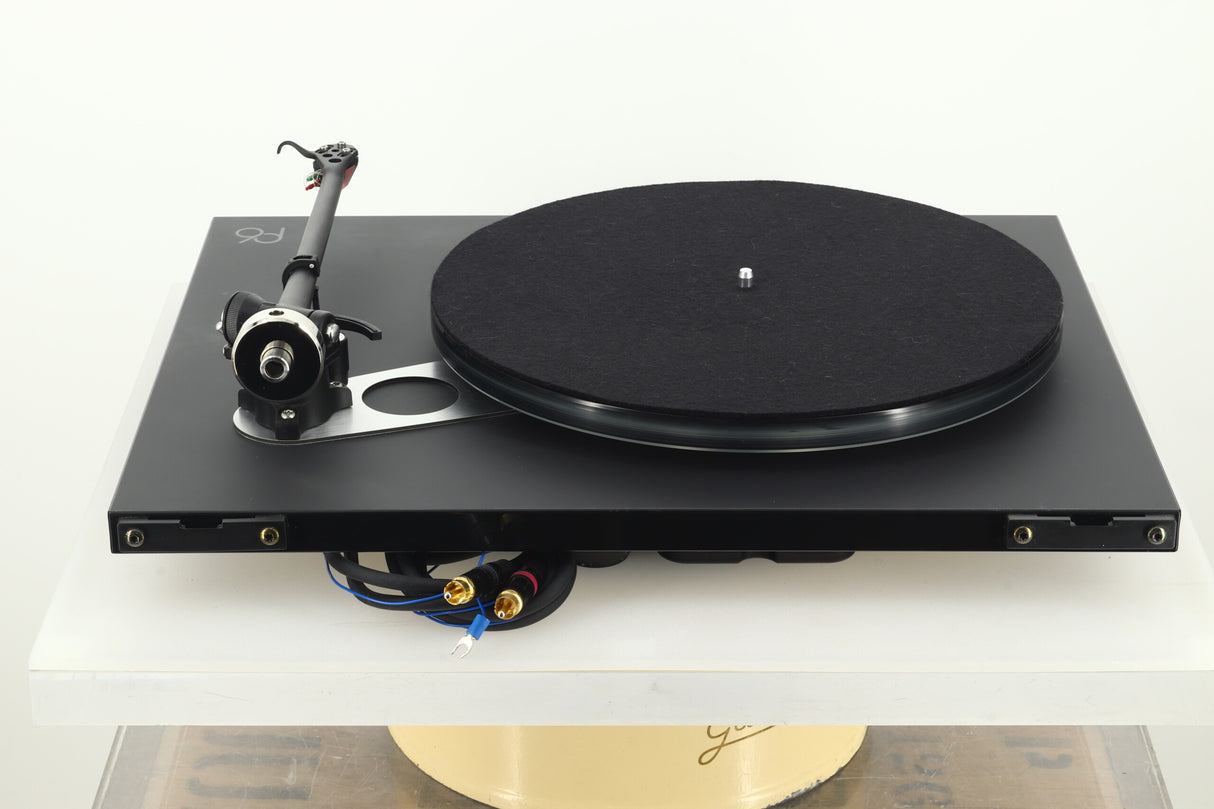 Rega Planar 6 Turntable - Black / Ania Pro Cartridge