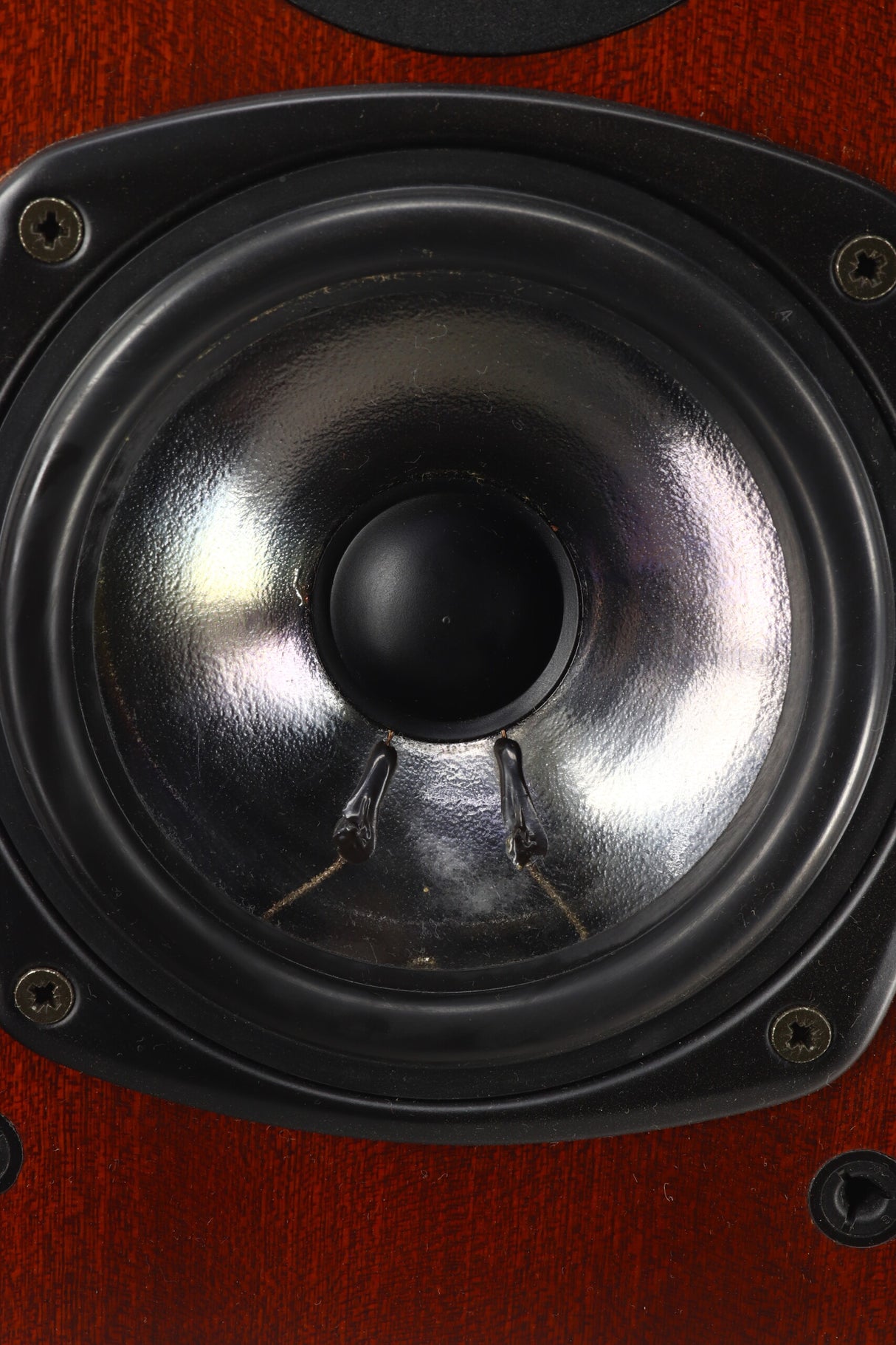 Opera 1.5 Standmount Speakers - Mogano Wood