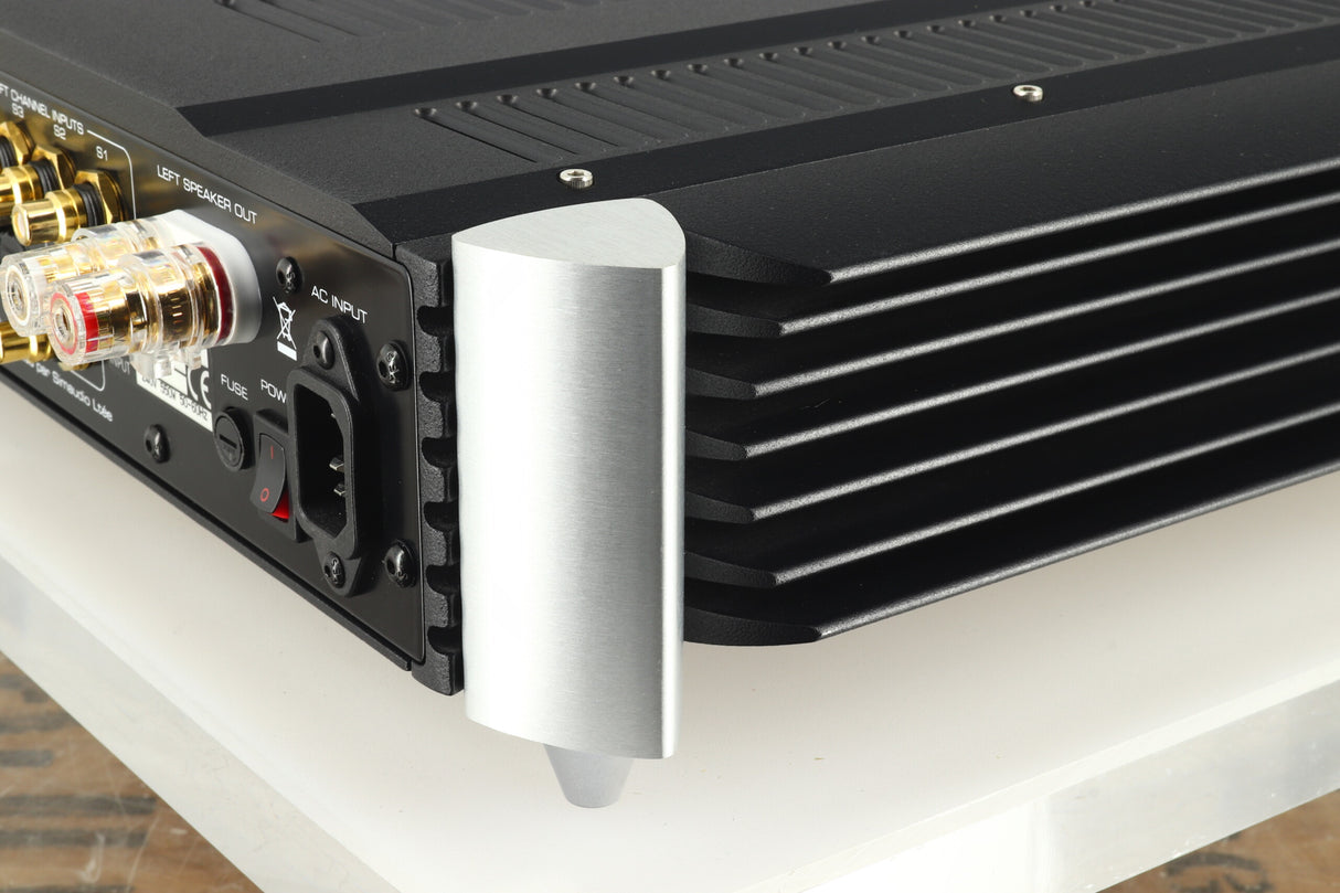 Moon by Sim Audio 600i V2 Integrated Amplifier - Two Tone