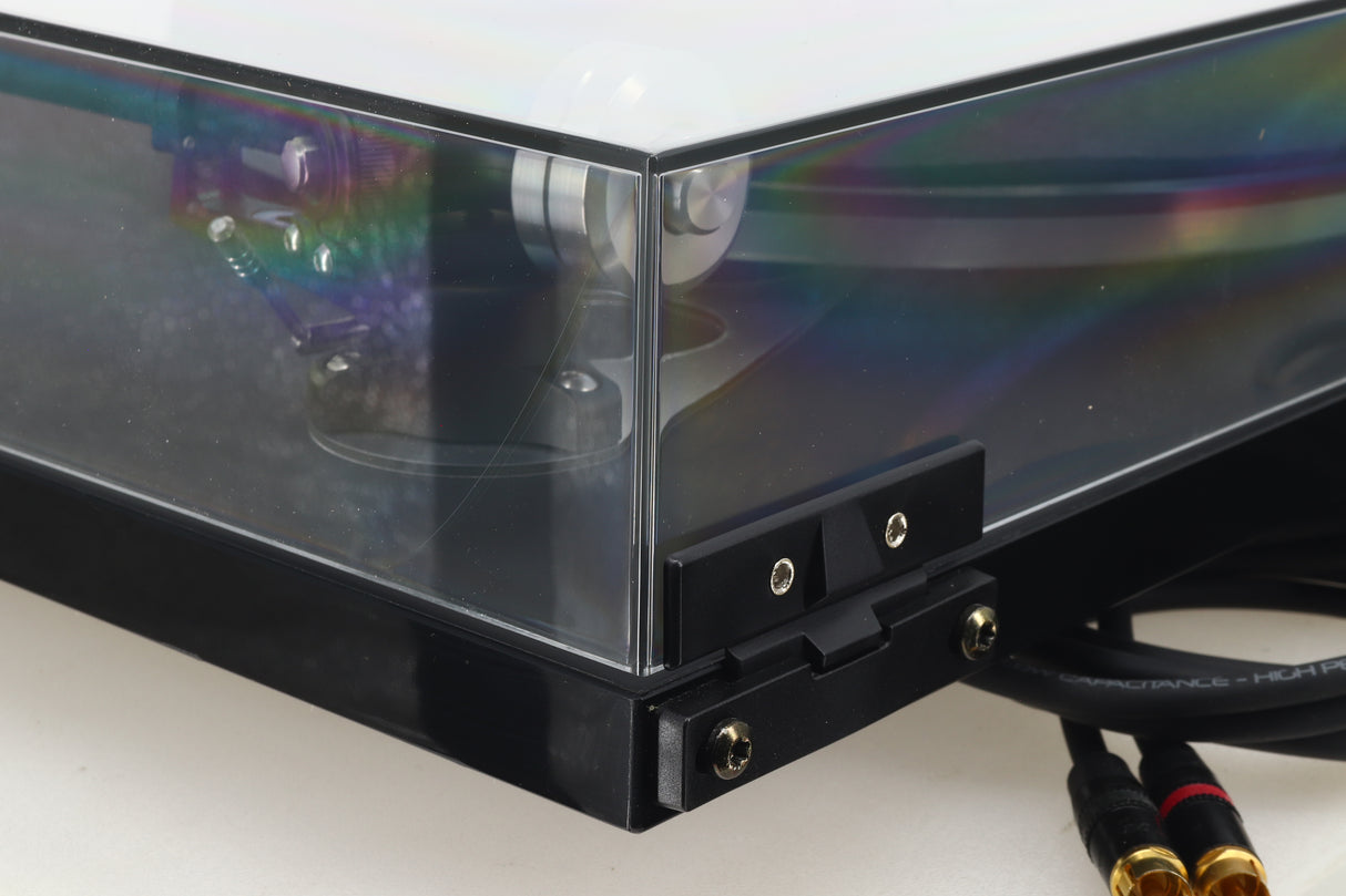 Rega Planar Turntable 6 - Black / Ania MC Cartridge
