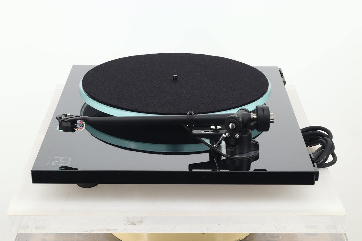 Rega Planar 3 Turntable - Black / Sumiko Olympia Cartridge