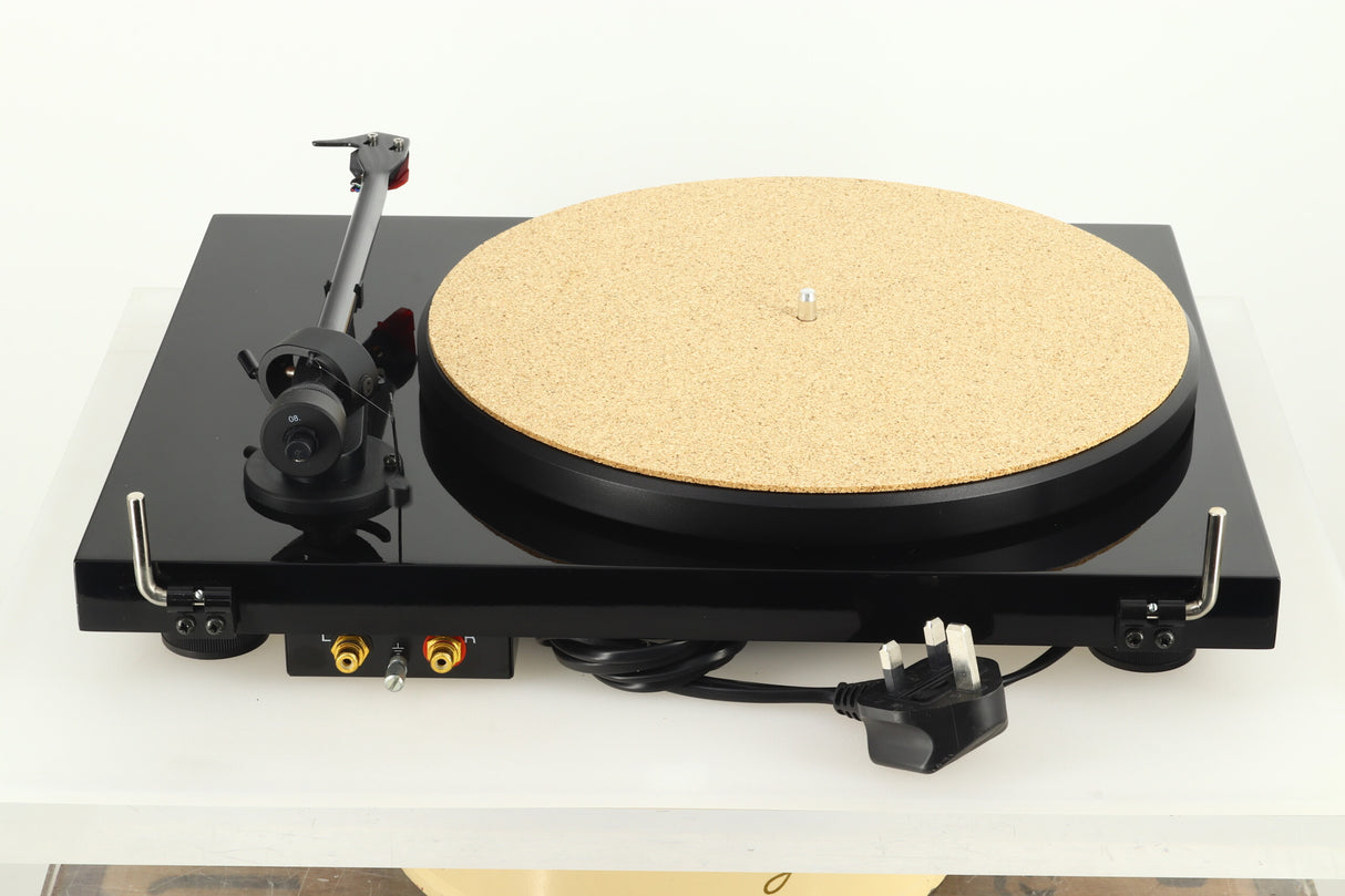 Pro-Ject Debut Carbon Turntable - Black