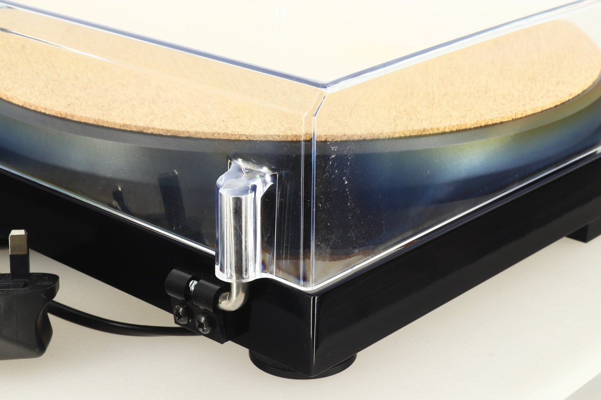 Pro-Ject Debut Carbon Turntable - Black