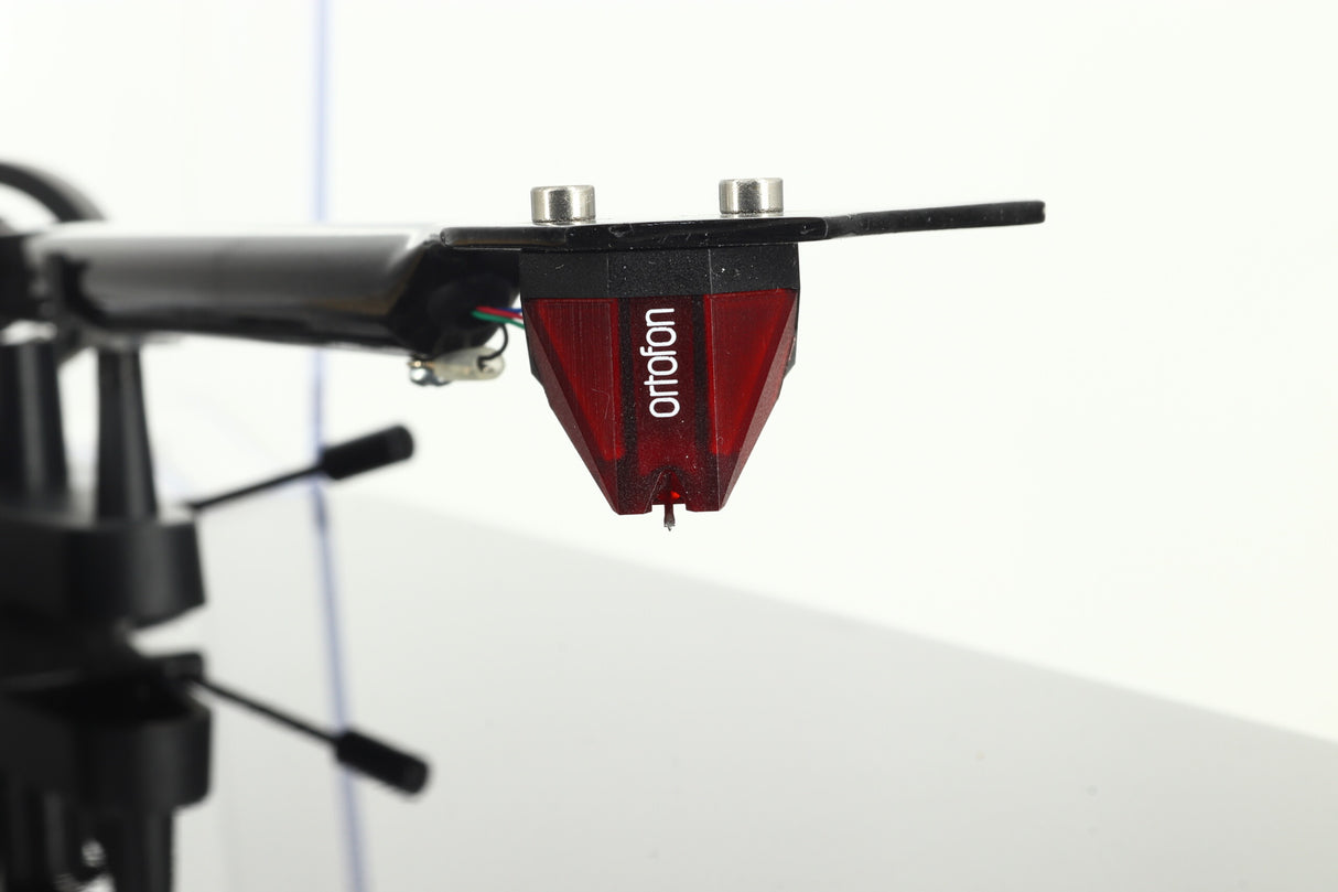 Pro-Ject Debut Carbon Turntable - Black