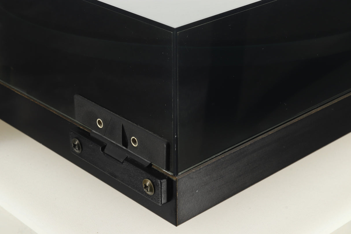 Rega Planar 3 Turntable / AT-VM95ML Cartridge