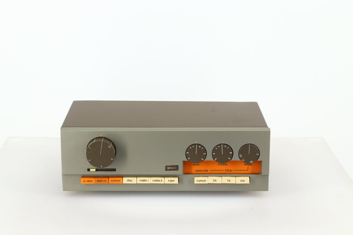 Quad 33 Pre Amplifier
