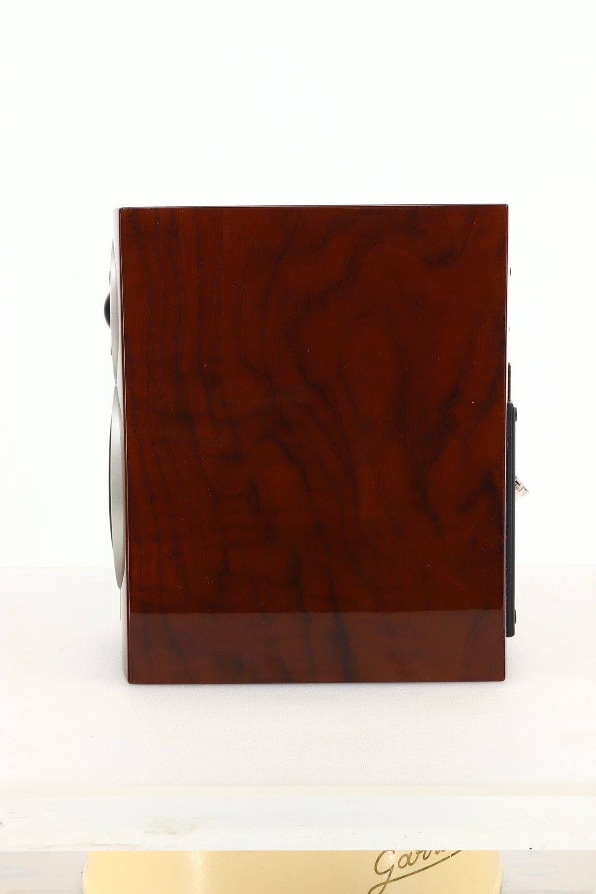 Dali Menuet SE Standmount Speakers - Wild Walnut Gloss