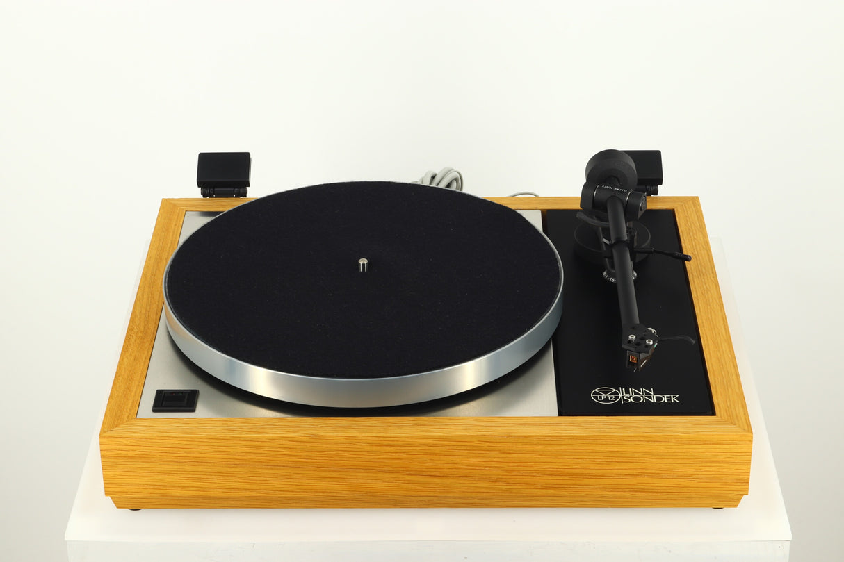 Linn LP12 Turntable - Oak / Karousel Bearing / Lingo 4 Power Supply / Akito 3B Tonearm / Dyanvector 20X2L Cartridge