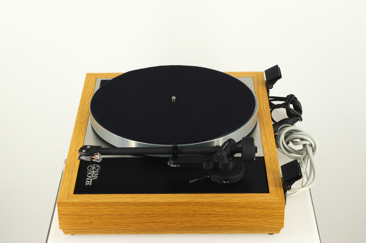 Linn LP12 Turntable - Oak / Karousel Bearing / Lingo 4 Power Supply / Akito 3B Tonearm / Dyanvector 20X2L Cartridge