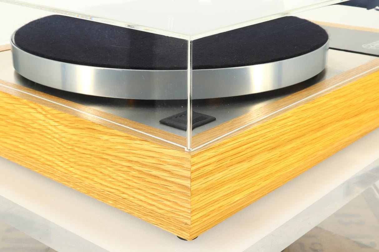 Linn LP12 Turntable - Oak / Karousel Bearing / Lingo 4 Power Supply / Akito 3B Tonearm / Dyanvector 20X2L Cartridge