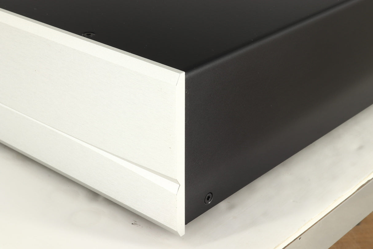 ISOL-8 Minisub Wave Mains Conditioner - Silver