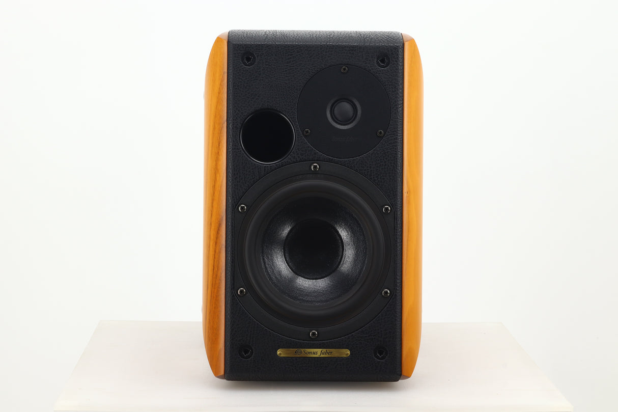 Sonus Faber Concerto Standmount Speakers - Walnut