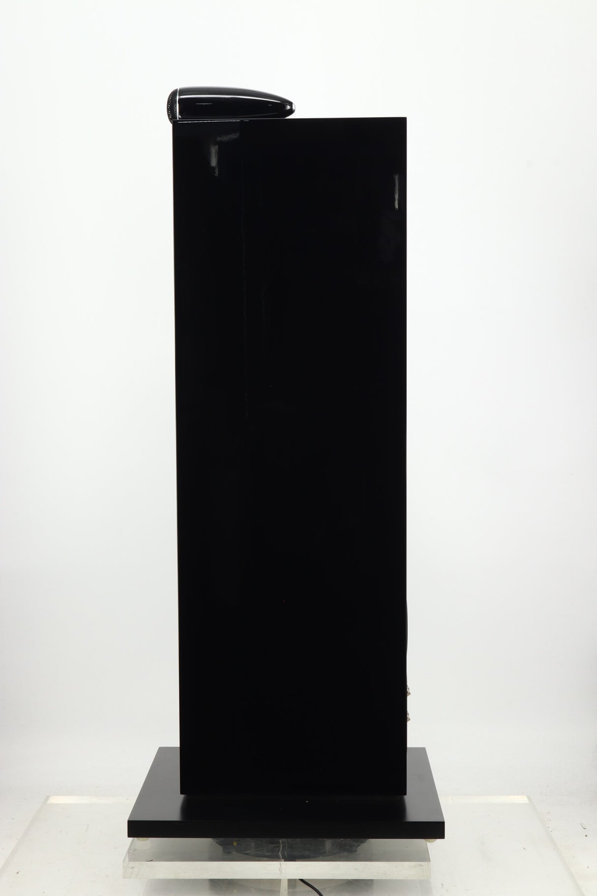 B&W 702 S2 Floorstanding Speakers - Gloss Black