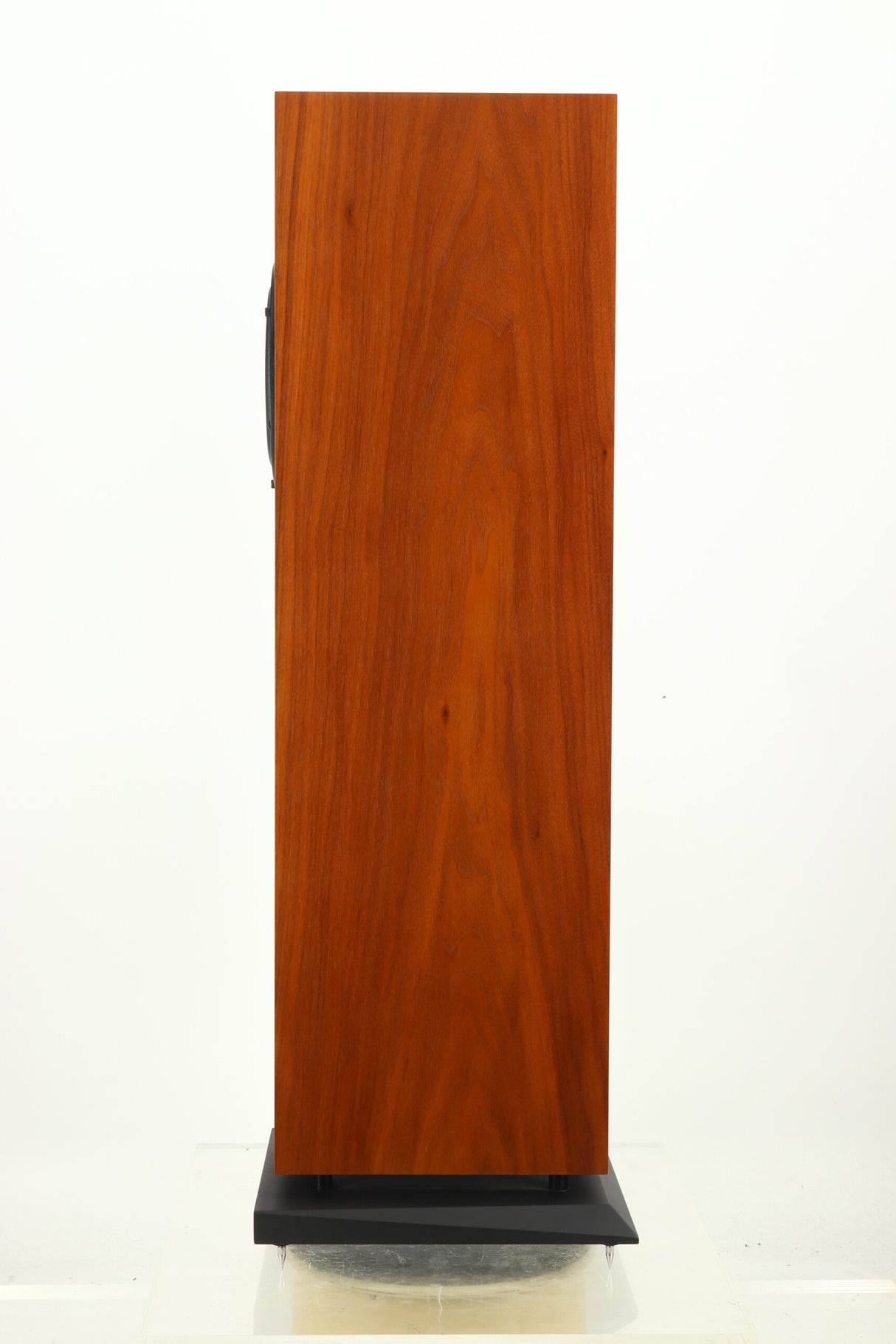 Kudos X3 Floorstanding Speakers - Rosenut