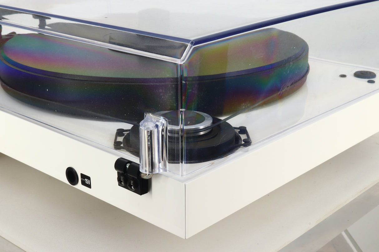 Pro-Ject 2Xperience SB DC Turntable - White