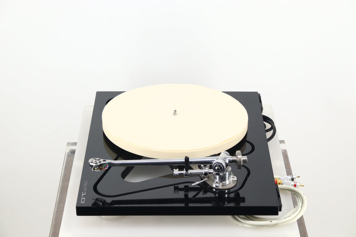 Rega RP10 Turntable / Aphelion MC Cartridge