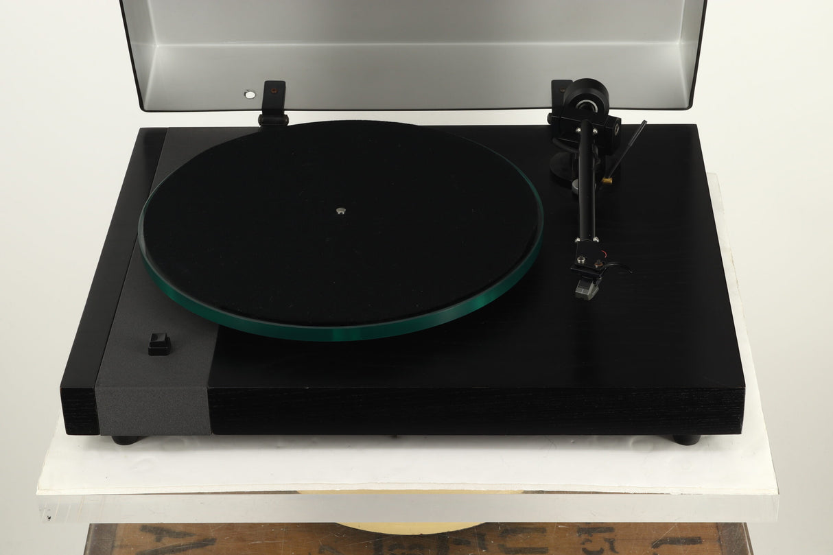 Manticore Mantra Turntable / Linn K9 Cartridge - Black