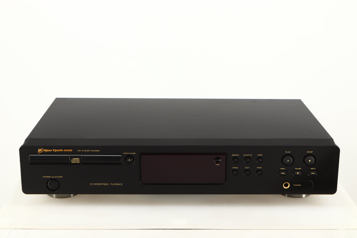 Front view of a used AH! Njoe Tjoeb 4000 CD Player in a black finish