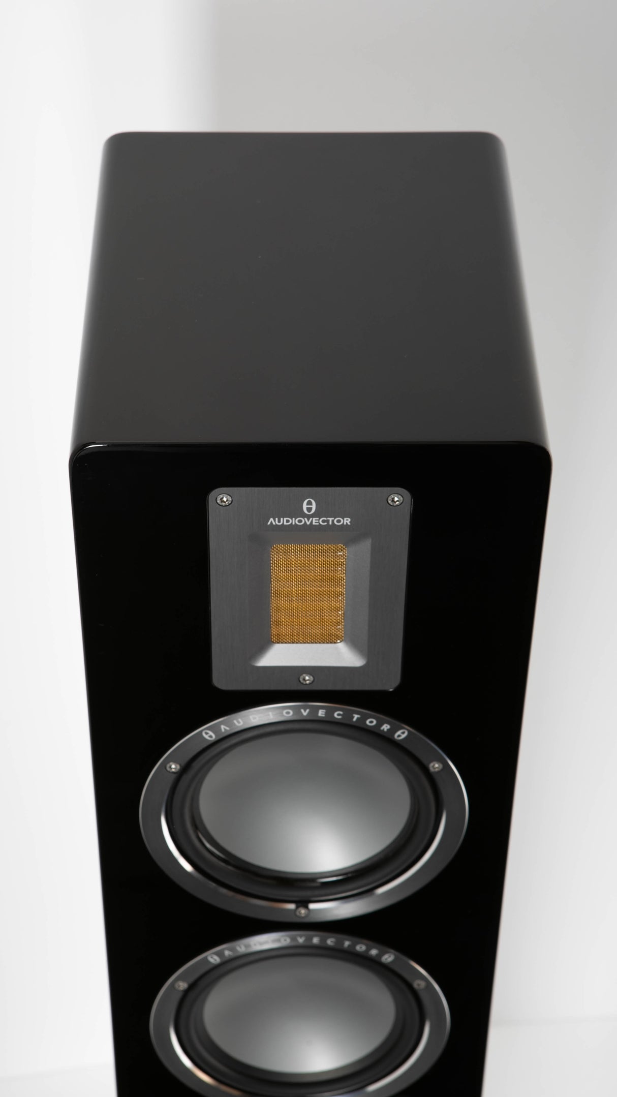 Top of a used Audiovector QR5 Floorstanding Speaker in a Gloss Black finish