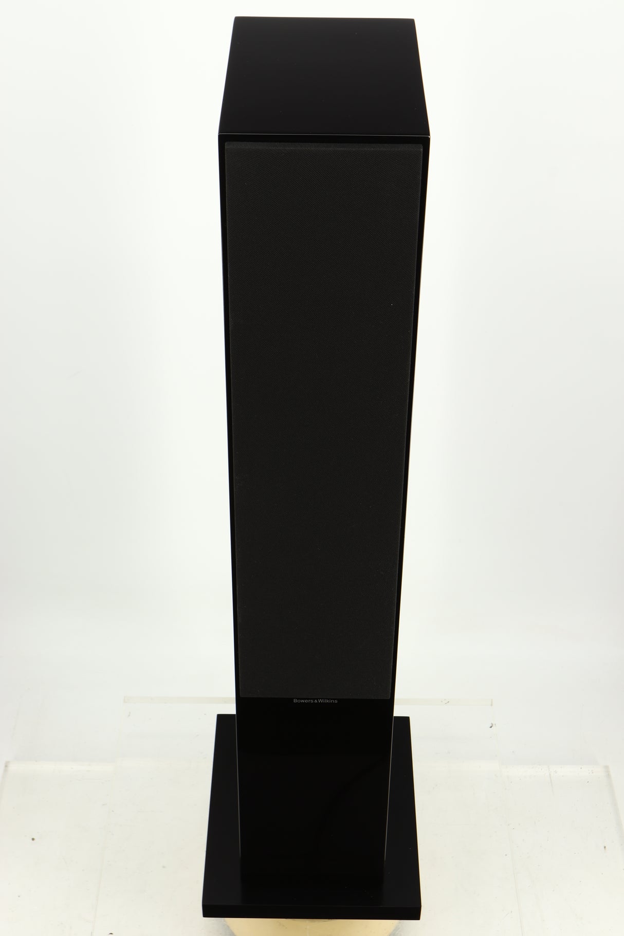Top view of a used B&W 704 S2 Floorstanding Speakers in Gloss Black