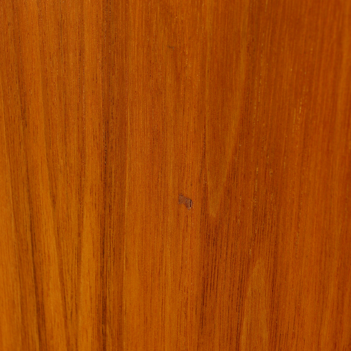 Close up of a used B&W 805 Matrix Standmount Speaker in a cherry finish showing small blemish on right side