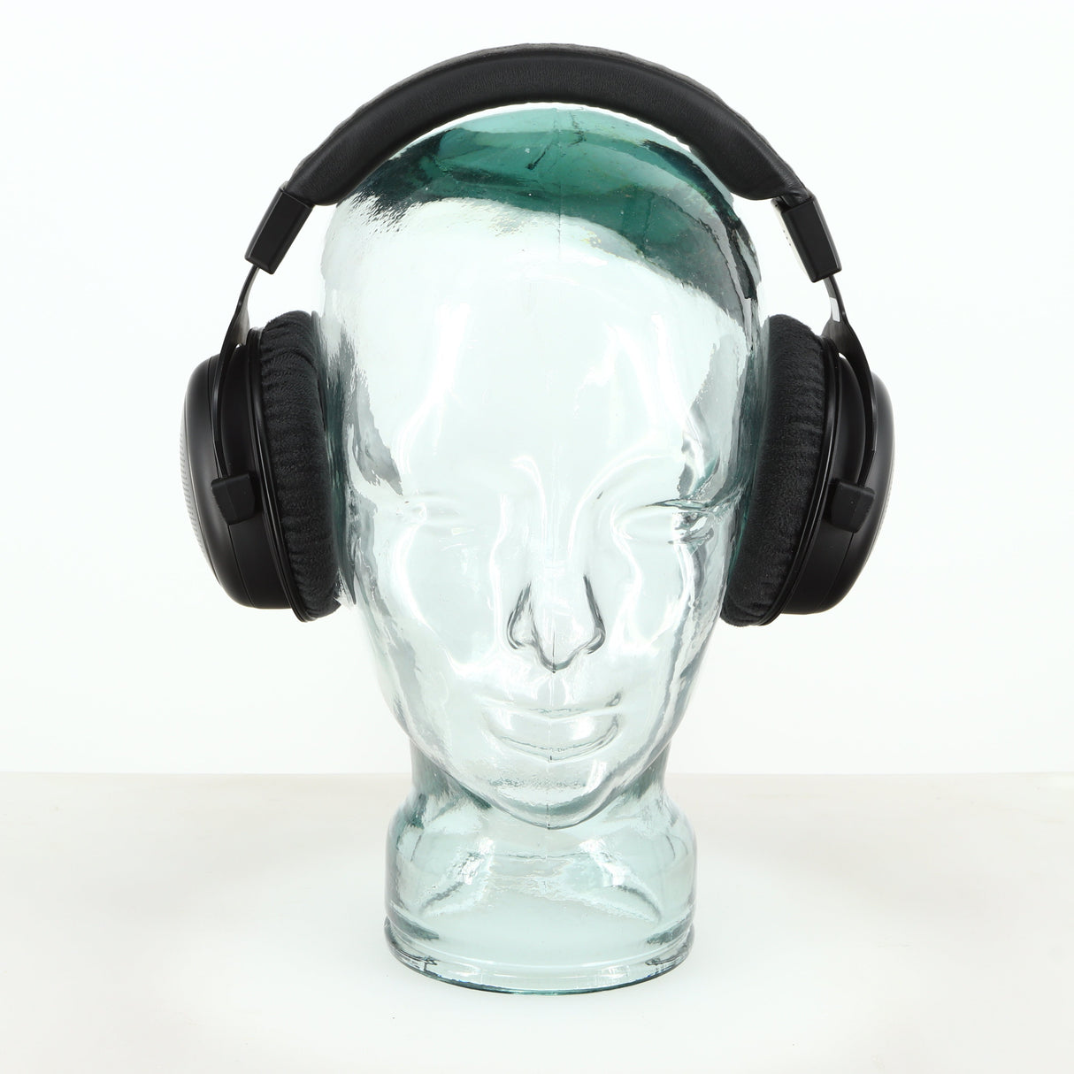 Front view of a used Beyer Dynamic T-1 GEN3 Headphones in a black/silver finish