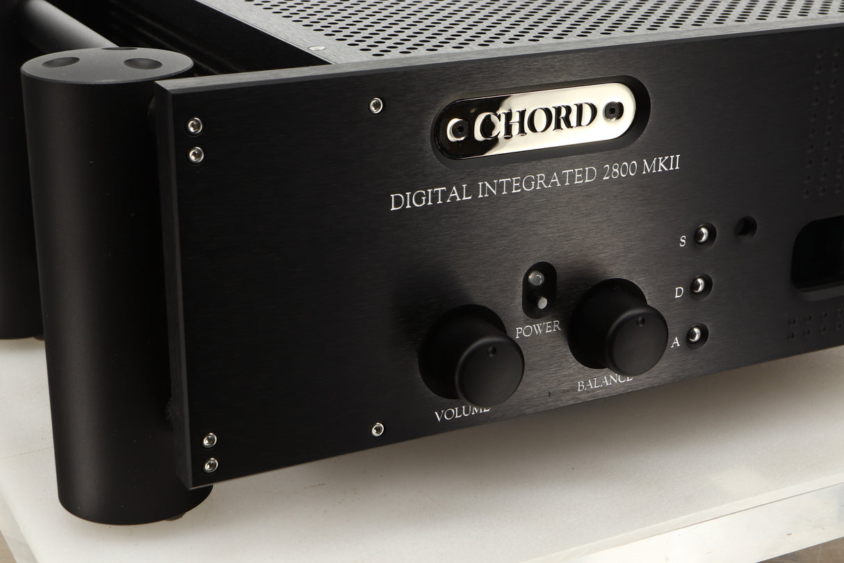 Close up view of a used Chord Electronics CPM2800 MKII Integrated Amplifier in Jett Black finish