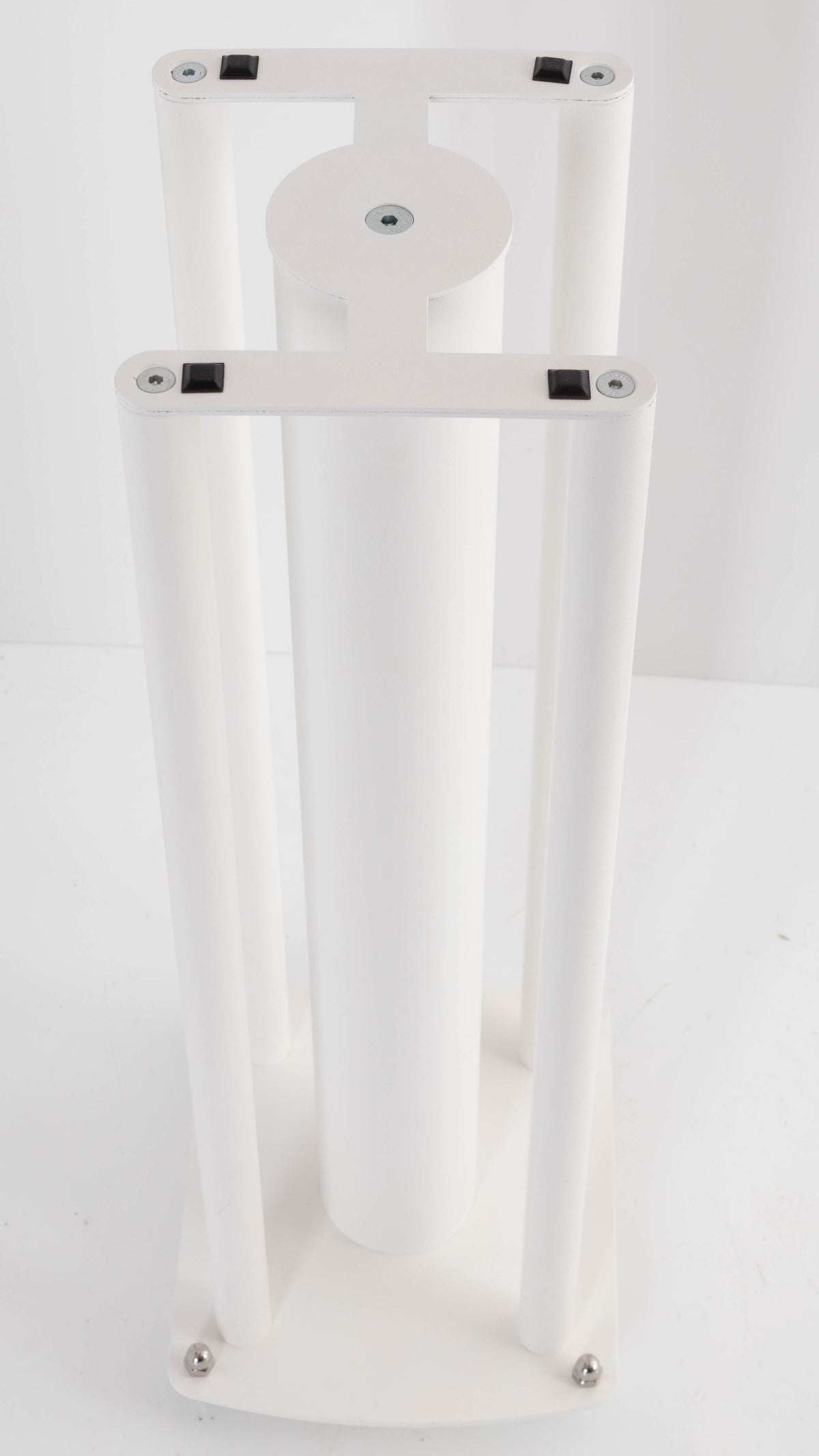 Top of a used Custom Design Speaker Stand 60CM in a White finish