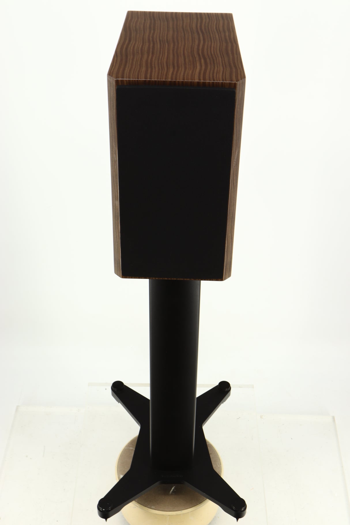 Top view of a used Dynaudio Special 40 Standmount Speaker in Ebony Vine finish