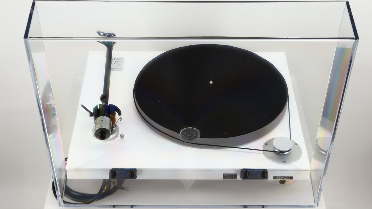 Rear view of a used Gold Note Valore 425 Plus Turntable W/ Tonearm in a white finish